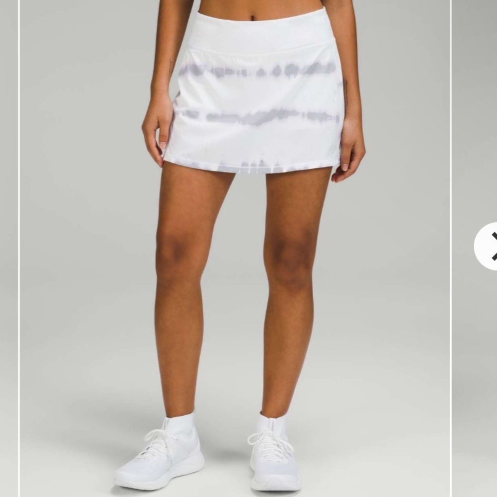 Lululemon Athletica White and Gray Skirt 8 reposhing bc I bought the wrong size - Picture 5 of 16